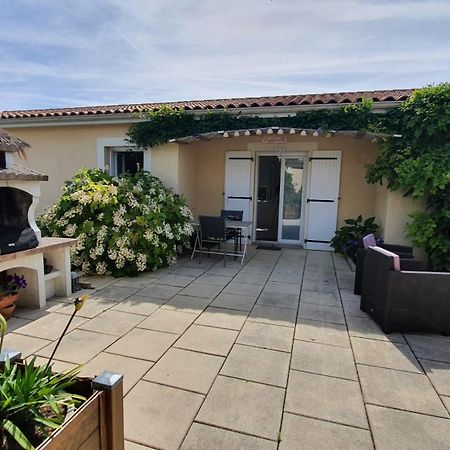 Vila Agapanthe Saint-Georges-les-Baillargeaux Exteriér fotografie