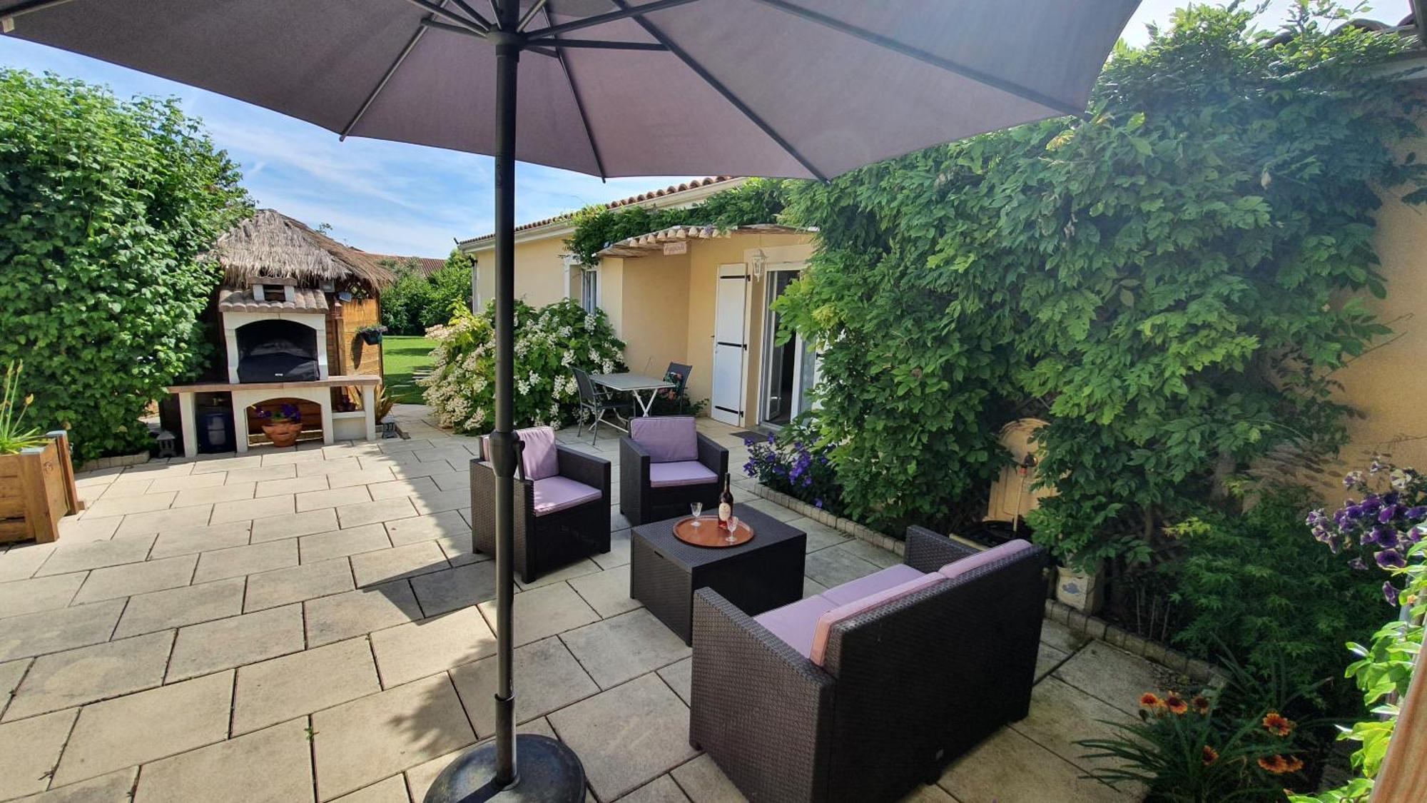 Vila Agapanthe Saint-Georges-les-Baillargeaux Exteriér fotografie